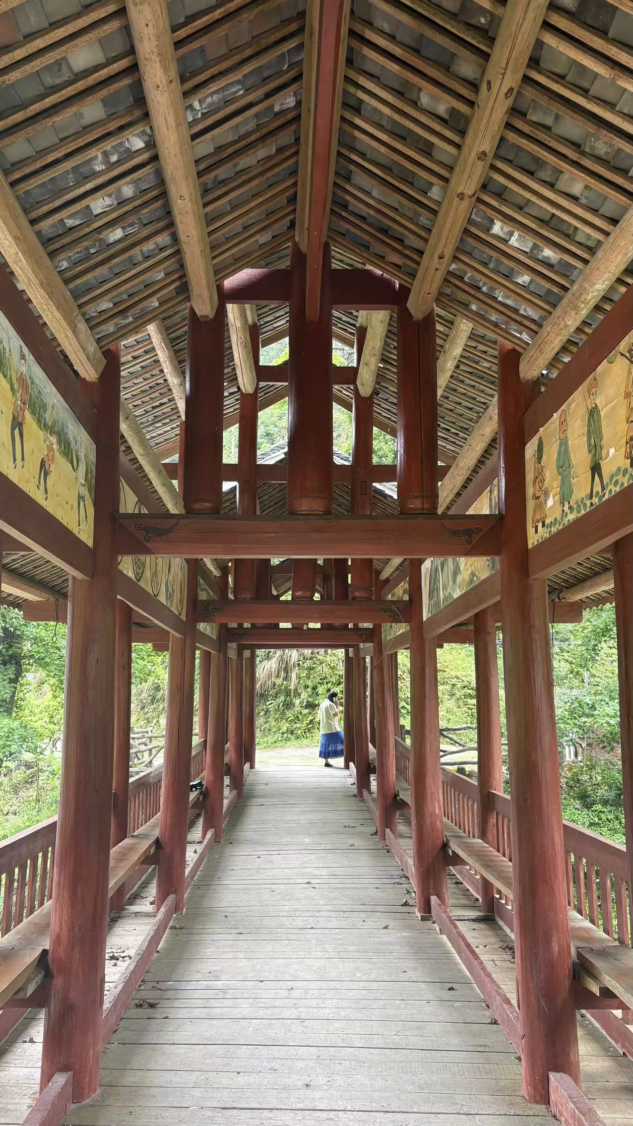 侗族村寨全景